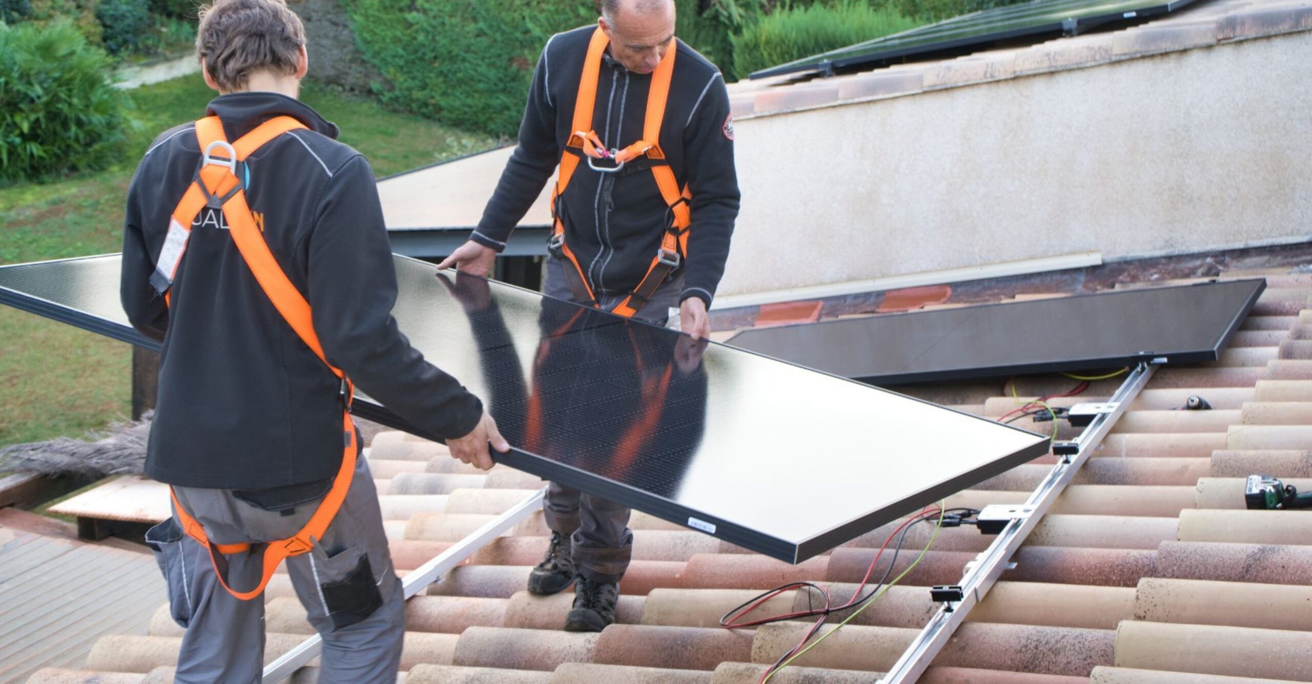Featured image for “Installation de panneaux photovoltaïques à Roquevaire, Allauch et Géménos”